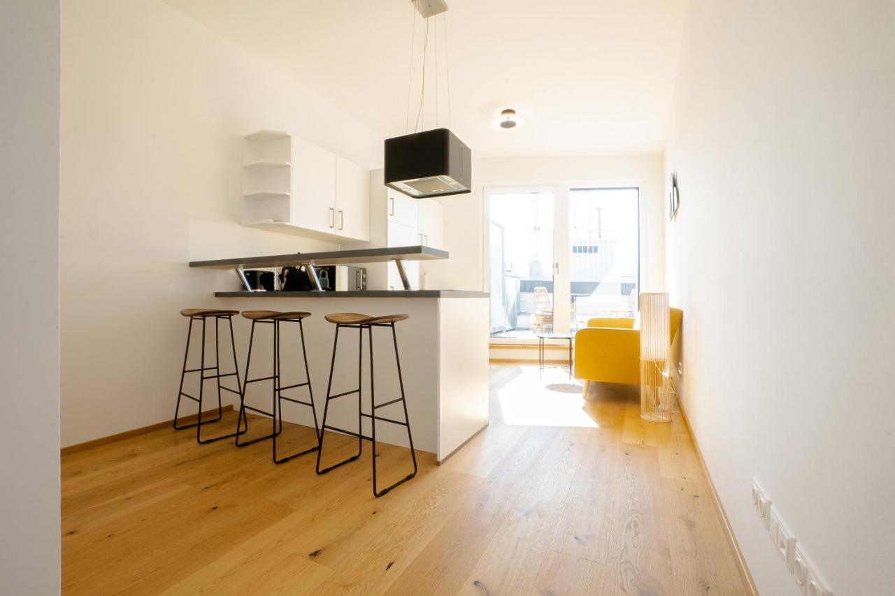 Orestaliving - Penthouse With Private Terrace Wina Bagian luar foto