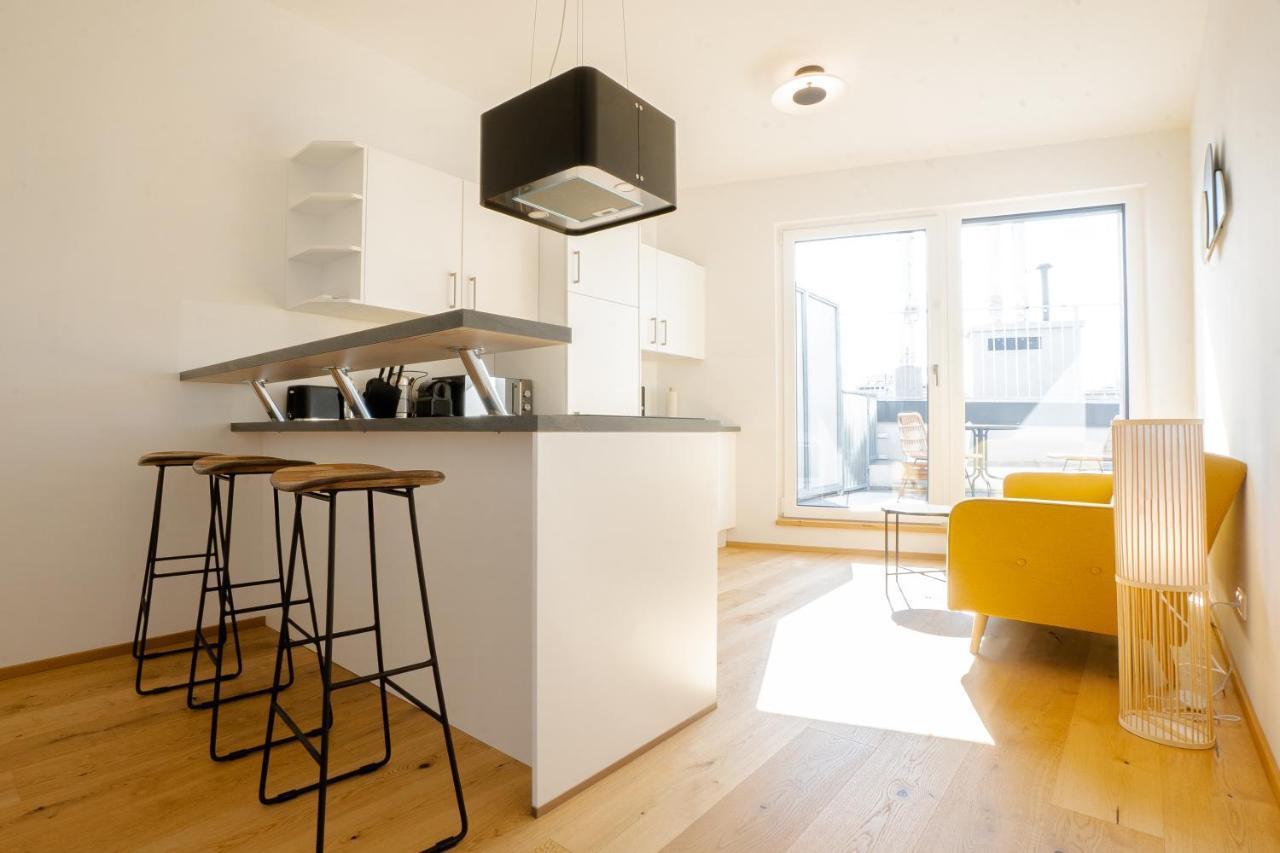 Orestaliving - Penthouse With Private Terrace Wina Bagian luar foto